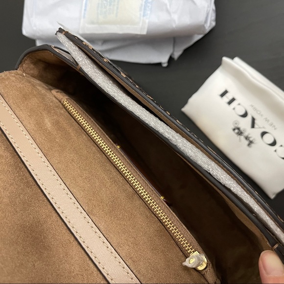 Coach
Hutton Coated Canvas Signature Block & Snake Shoulder Bag - Picture 6 of 11